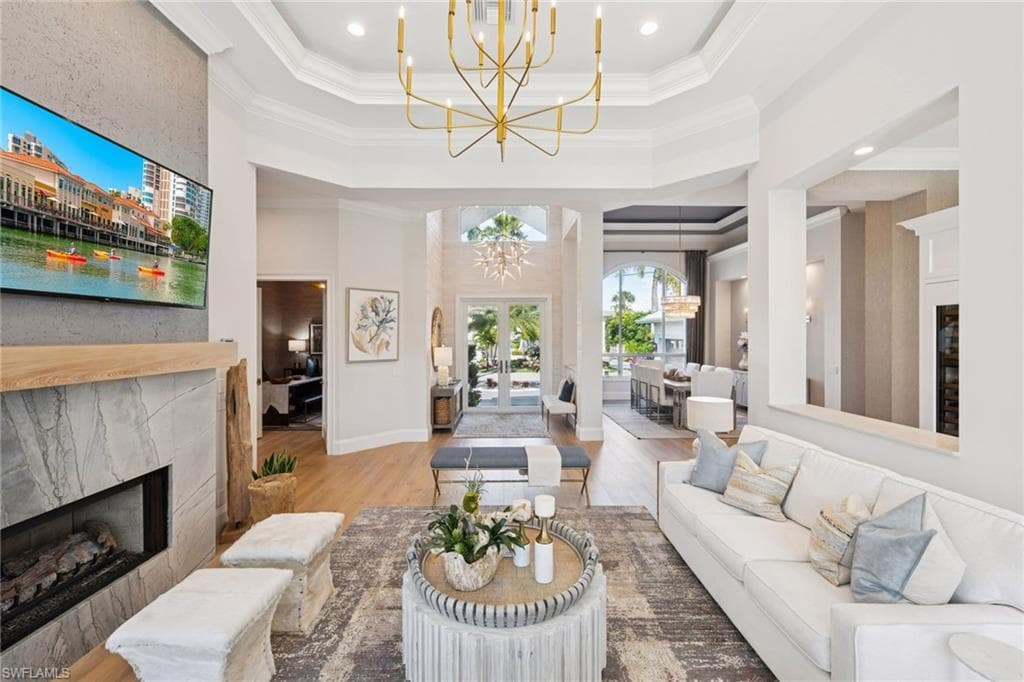 470 17th AVE S, NAPLES FL 34102-2