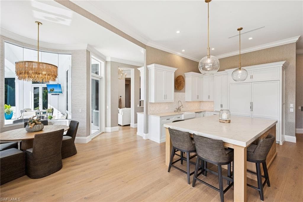 470 17th AVE S, NAPLES FL 34102-18