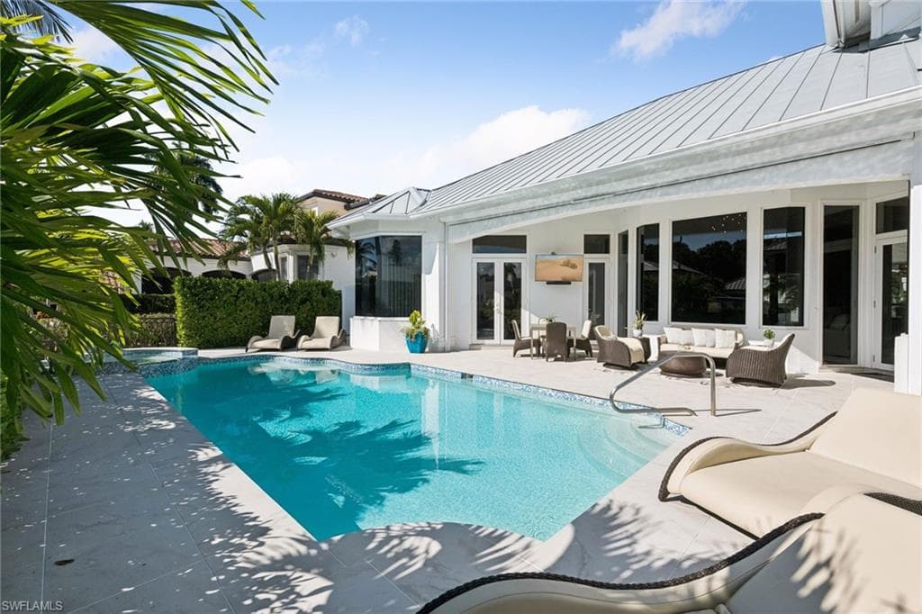 470 17th AVE S, NAPLES FL 34102-39