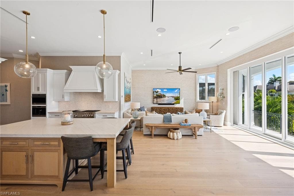 470 17th AVE S, NAPLES FL 34102-3