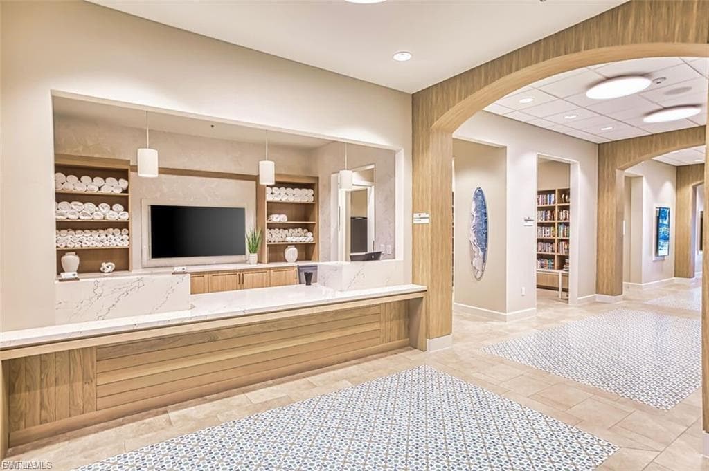 10037 Oakhurst WAY, FORT MYERS FL 33913-38