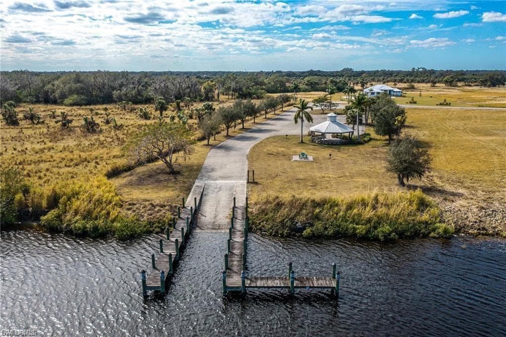 22797 Yellow Button LN-9