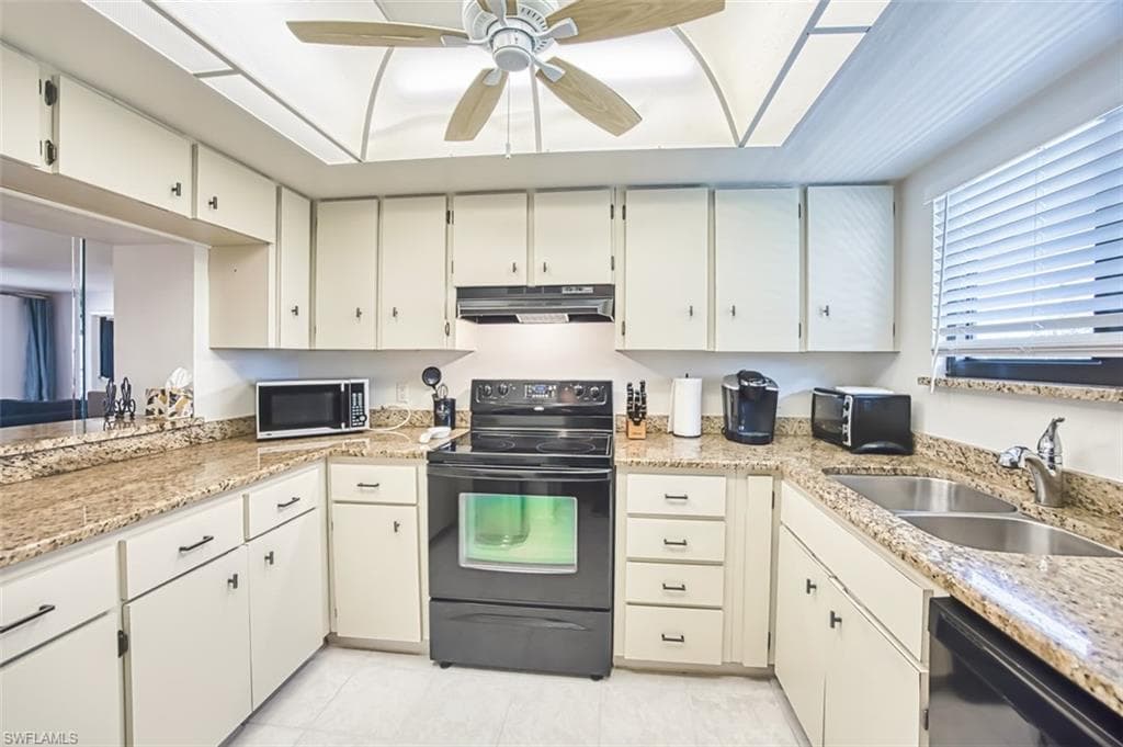 226 3rd ST # 111, BONITA SPRINGS FL 34134-9