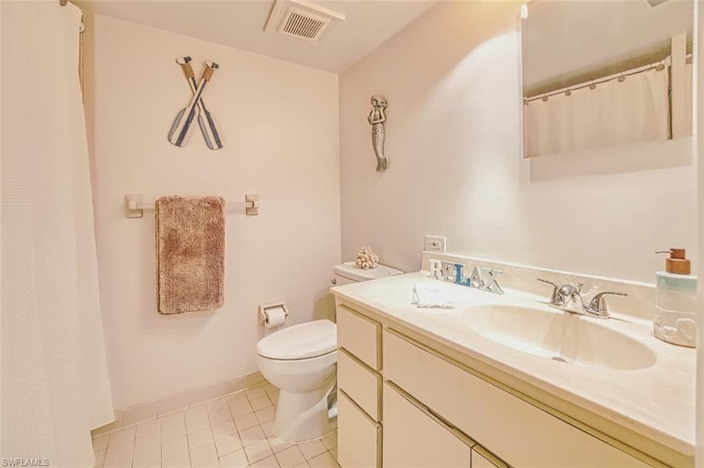 226 3rd ST # 111, BONITA SPRINGS FL 34134-32