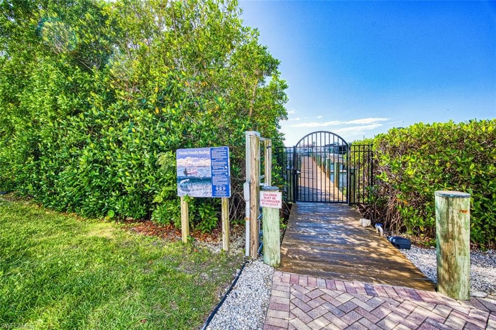 226 3rd ST # 111, BONITA SPRINGS FL 34134-36