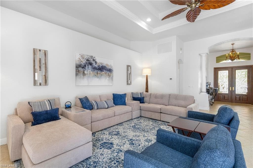 4923 Cerromar DR, NAPLES FL 34112-6