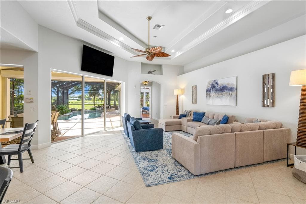 4923 Cerromar DR, NAPLES FL 34112-4