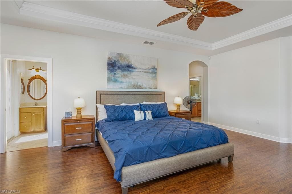 4923 Cerromar DR, NAPLES FL 34112-19