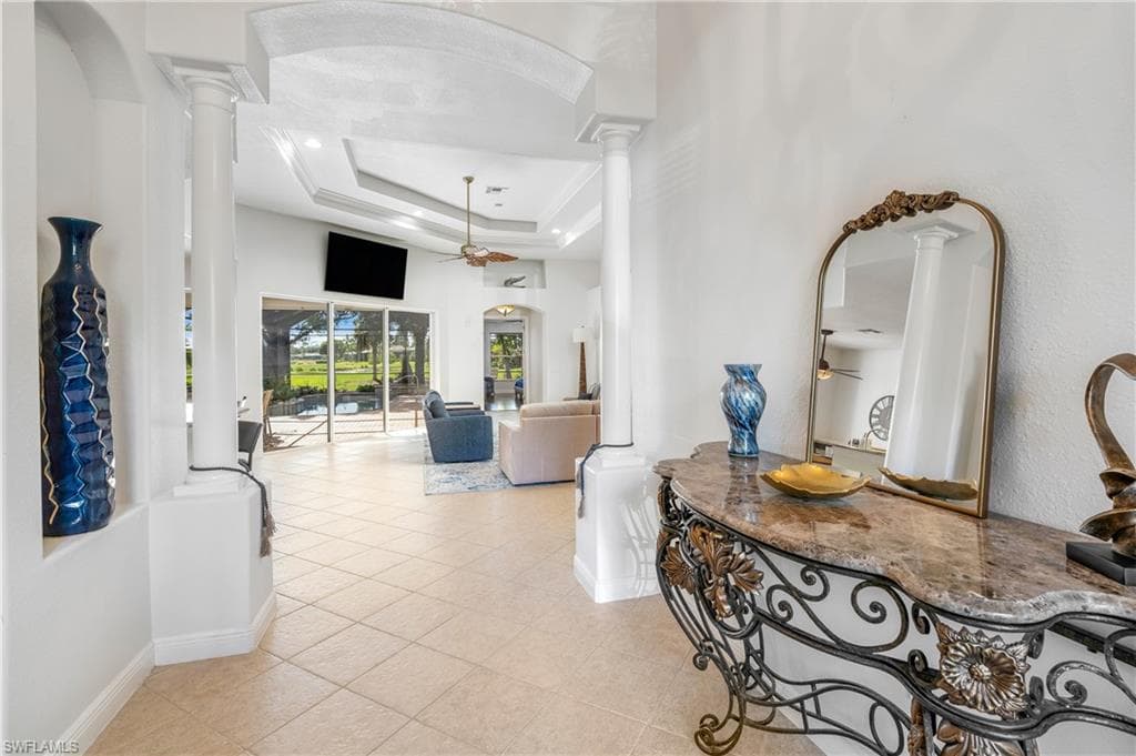 4923 Cerromar DR, NAPLES FL 34112-3