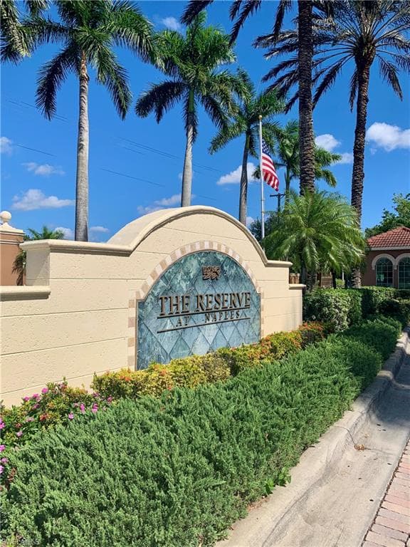 1235 Reserve WAY # 203, NAPLES FL 34105-12