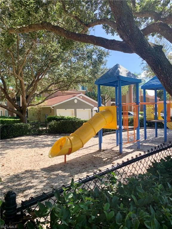 1235 Reserve WAY # 203, NAPLES FL 34105-16