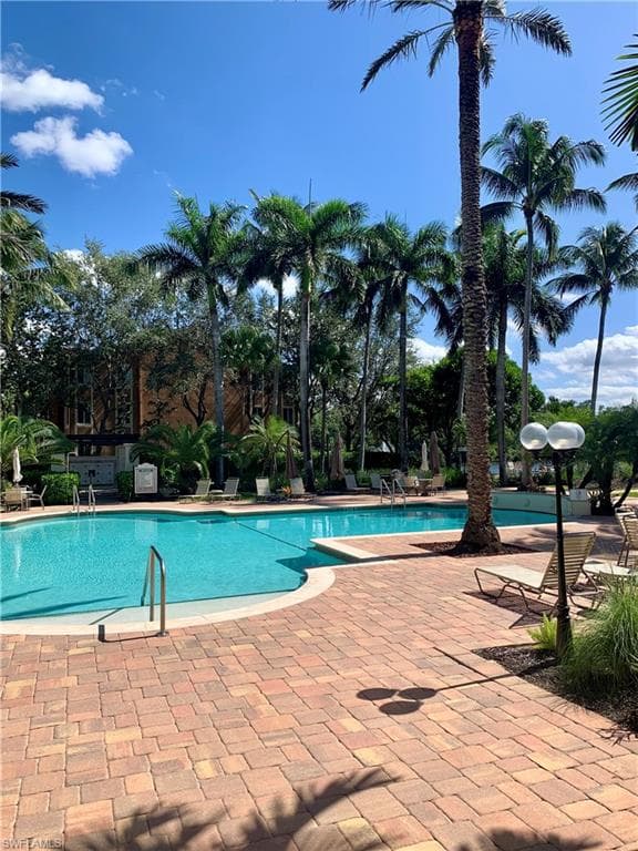 1235 Reserve WAY # 203, NAPLES FL 34105-15