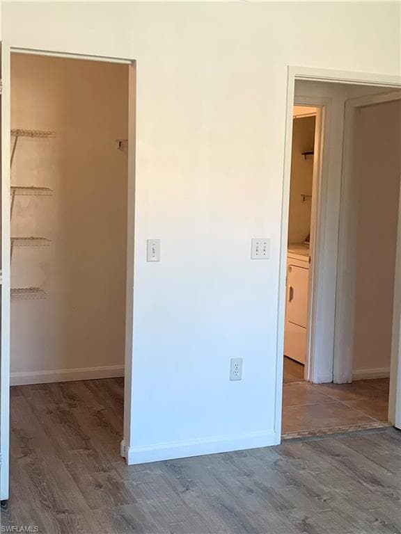 1235 Reserve WAY # 203, NAPLES FL 34105-8