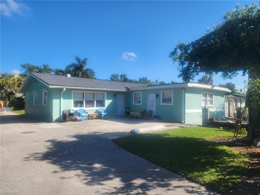 4707 Duera Mae DR, FORT MYERS FL 33908-1