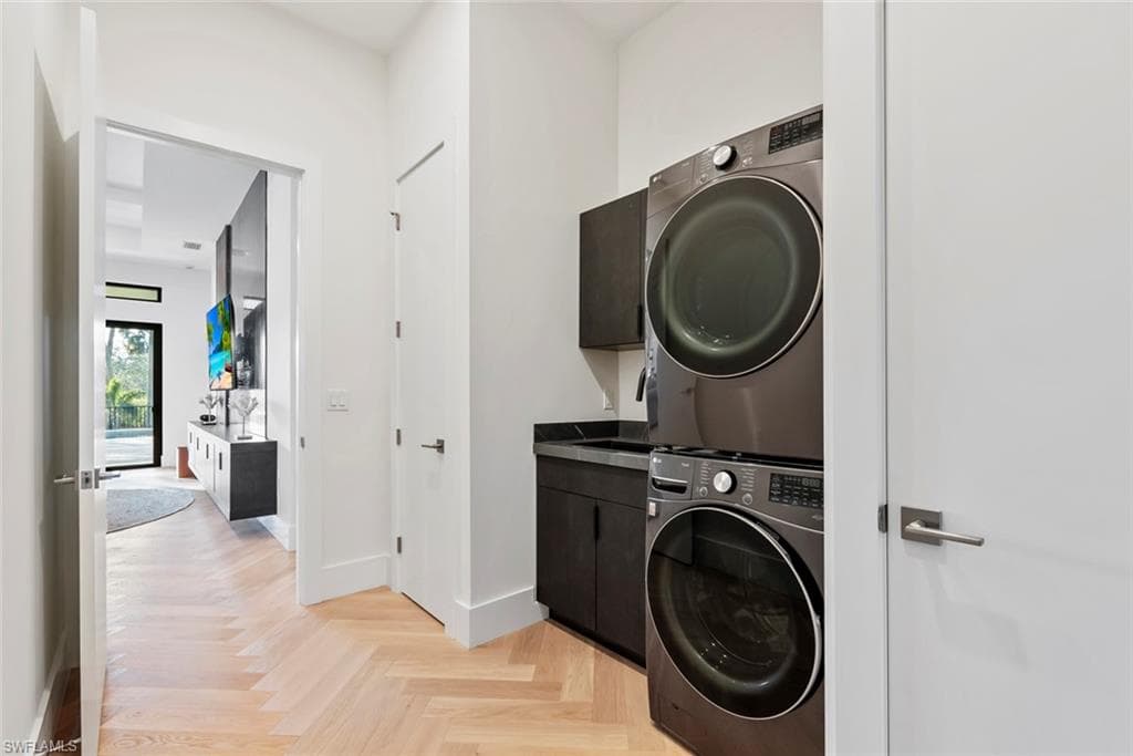 27287 Tennessee ST, BONITA SPRINGS FL 34135-27