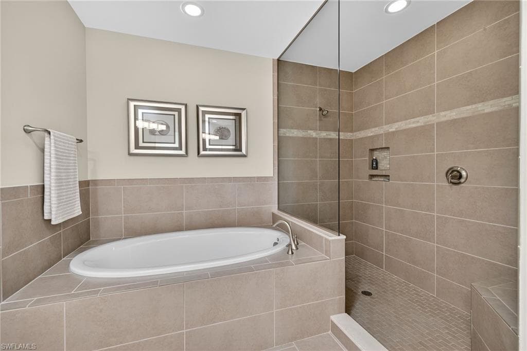 16432 Carrara WAY # 102, NAPLES FL 34110-21