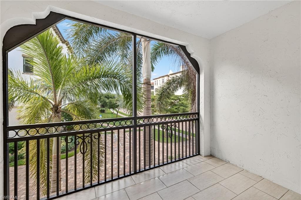 16432 Carrara WAY # 102, NAPLES FL 34110-23