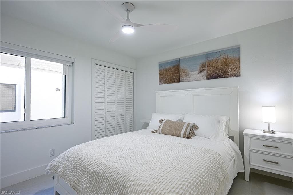 592 Beachwalk CIR # N202, NAPLES FL 34108-15