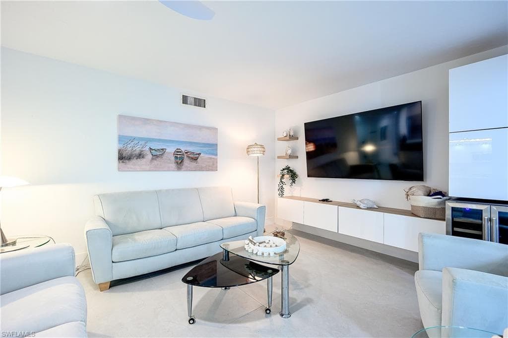 592 Beachwalk CIR # N202, NAPLES FL 34108-8