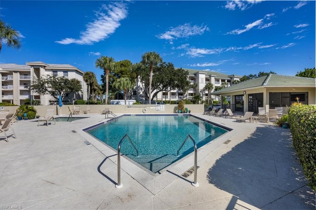 4130 Bayhead DR # 301, BONITA SPRINGS FL 34134-21