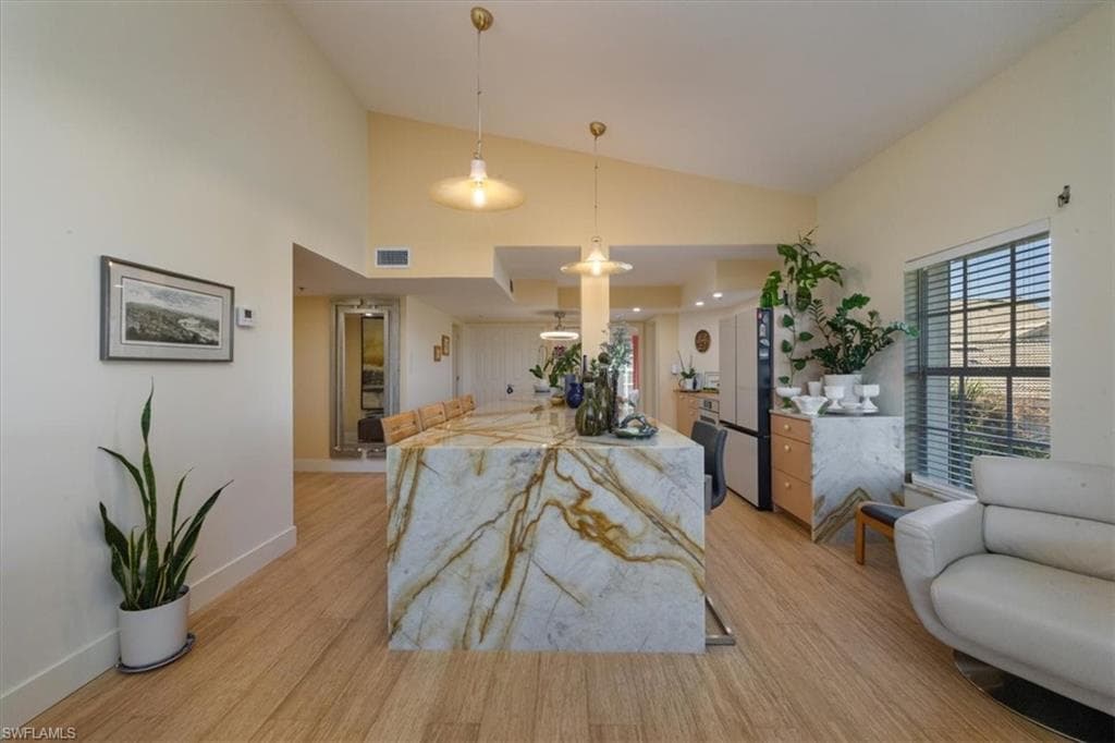 4130 Bayhead DR # 301, BONITA SPRINGS FL 34134-6