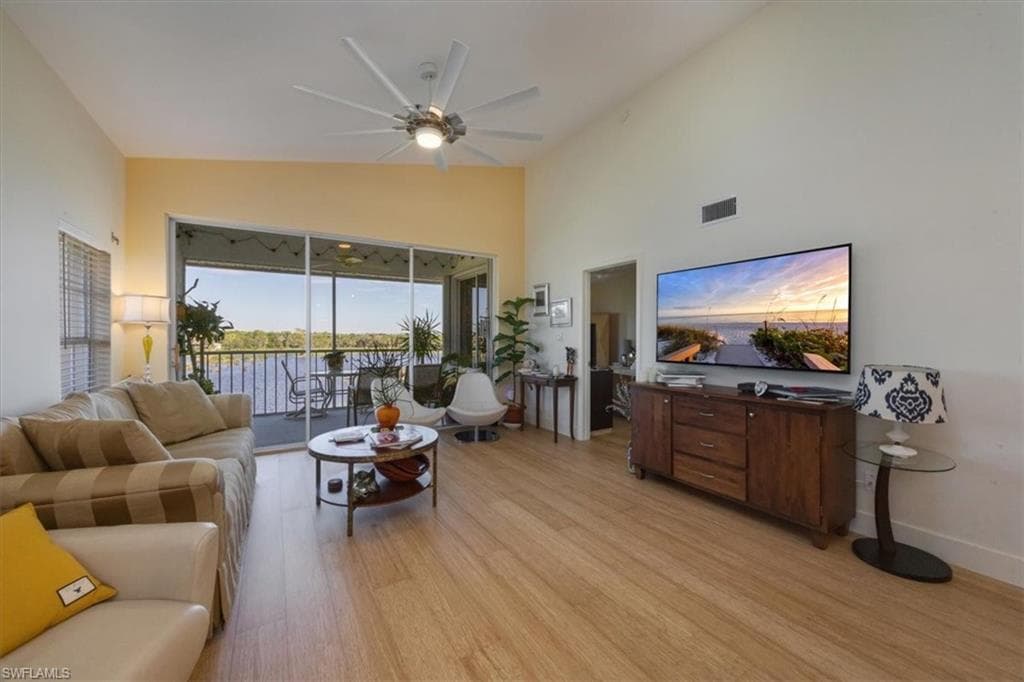 4130 Bayhead DR # 301, BONITA SPRINGS FL 34134-2