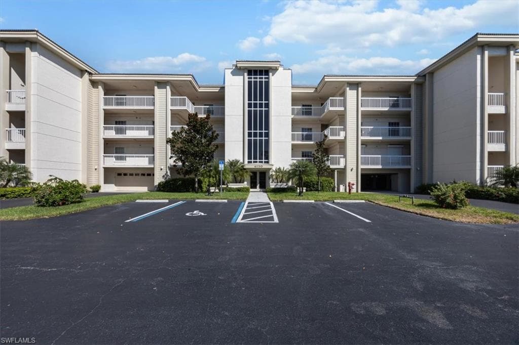 4130 Bayhead DR # 301, BONITA SPRINGS FL 34134-31