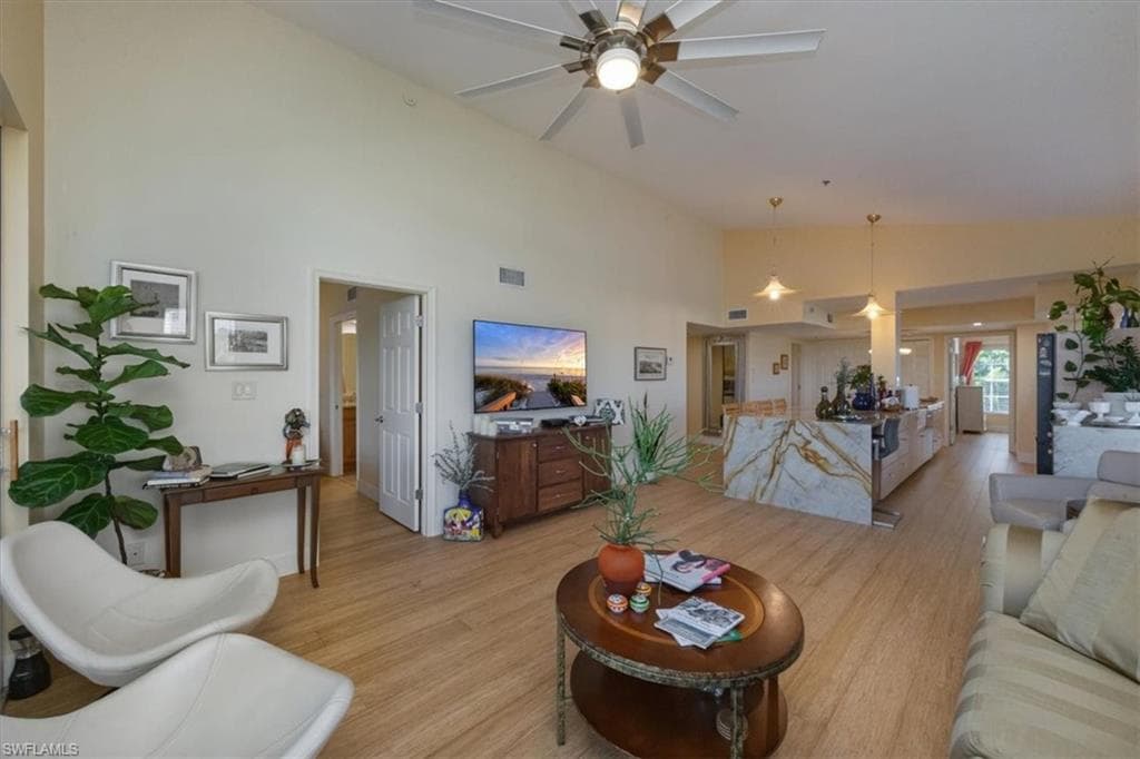 4130 Bayhead DR # 301, BONITA SPRINGS FL 34134-4