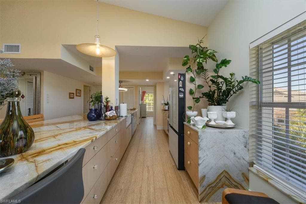 4130 Bayhead DR # 301, BONITA SPRINGS FL 34134-9