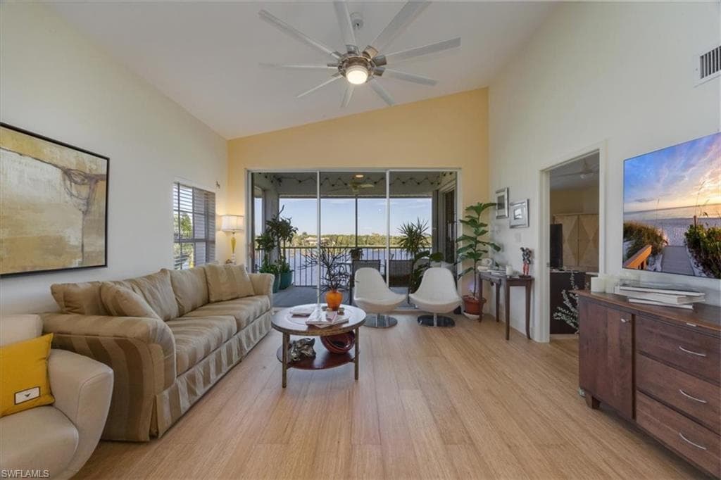 4130 Bayhead DR # 301, BONITA SPRINGS FL 34134-3