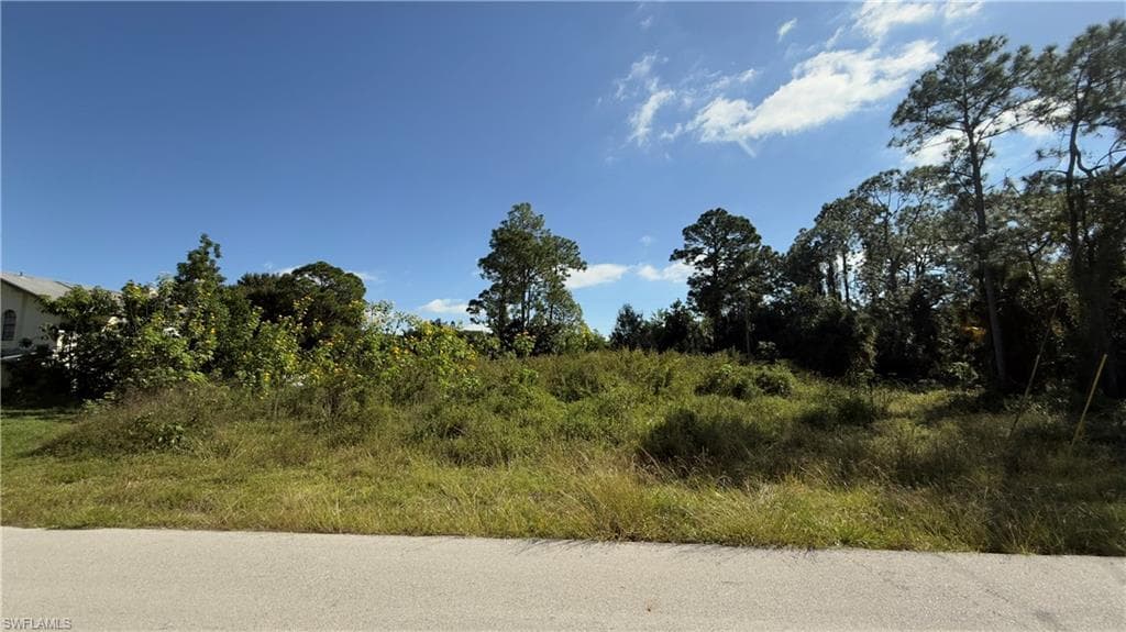 420 Hamilton AVE, LEHIGH ACRES FL 33972-1