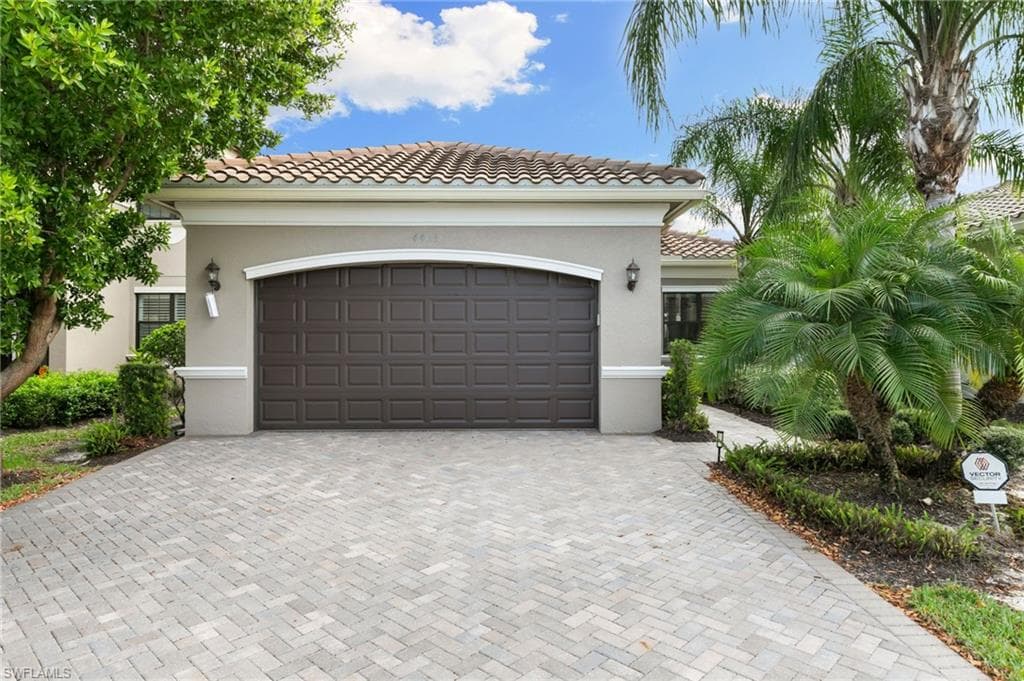 4409 Aurora ST, NAPLES FL 34119-2