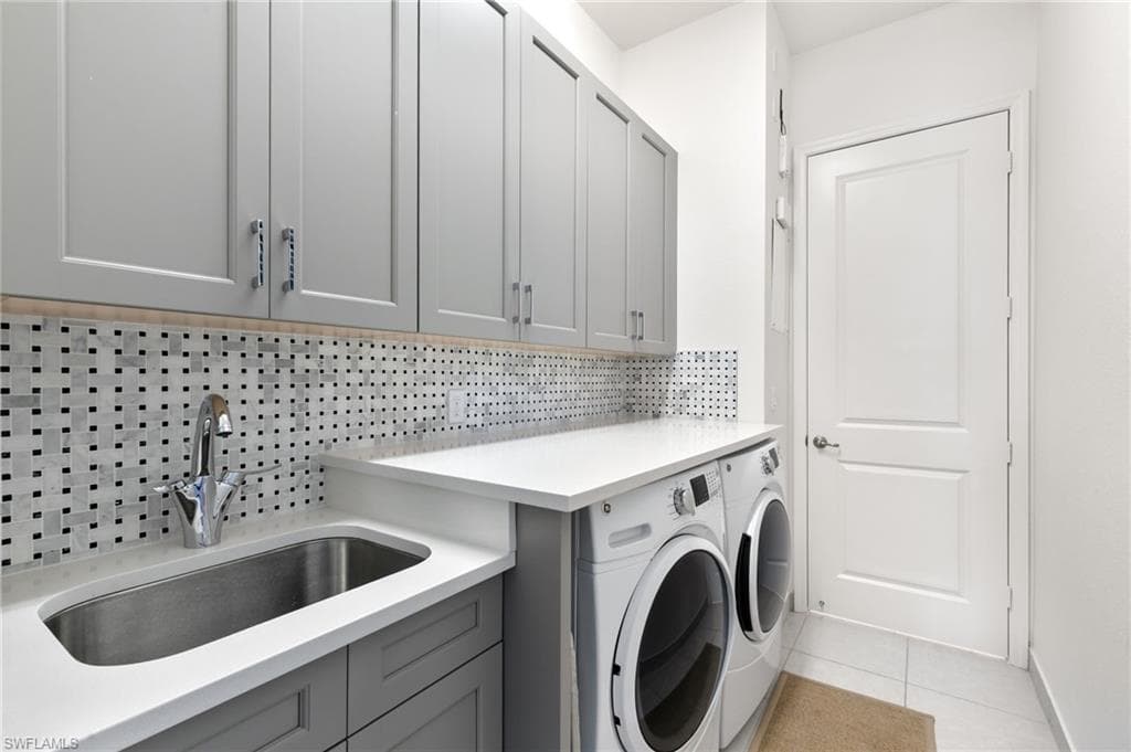 4409 Aurora ST, NAPLES FL 34119-27