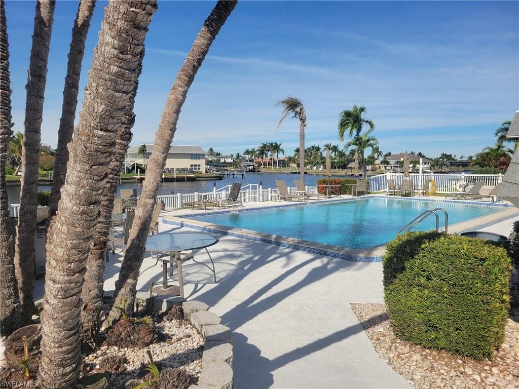 4104 SE 19th AVE # 202, CAPE CORAL FL 33904-4