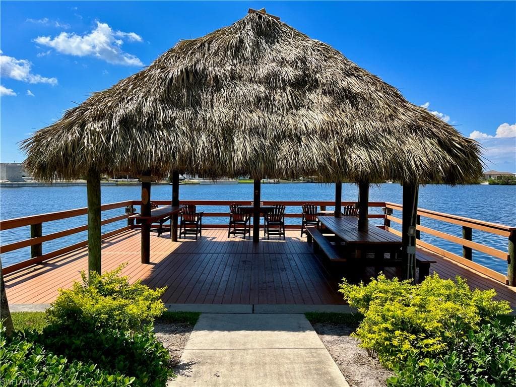 190 Shadroe Cove CIR # 703, CAPE CORAL FL 33991-26