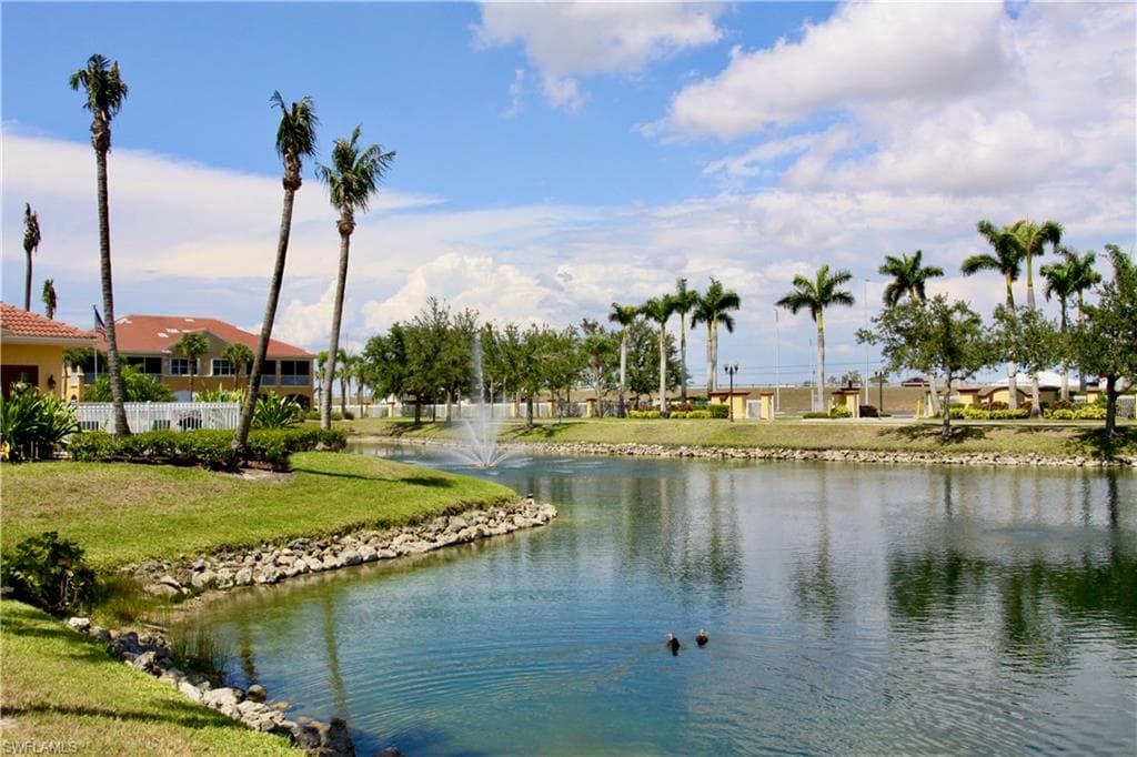 190 Shadroe Cove CIR # 703, CAPE CORAL FL 33991-23