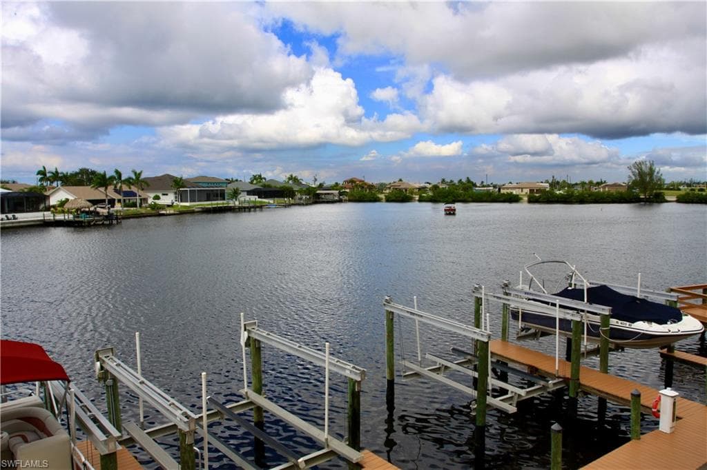 190 Shadroe Cove CIR # 703, CAPE CORAL FL 33991-28