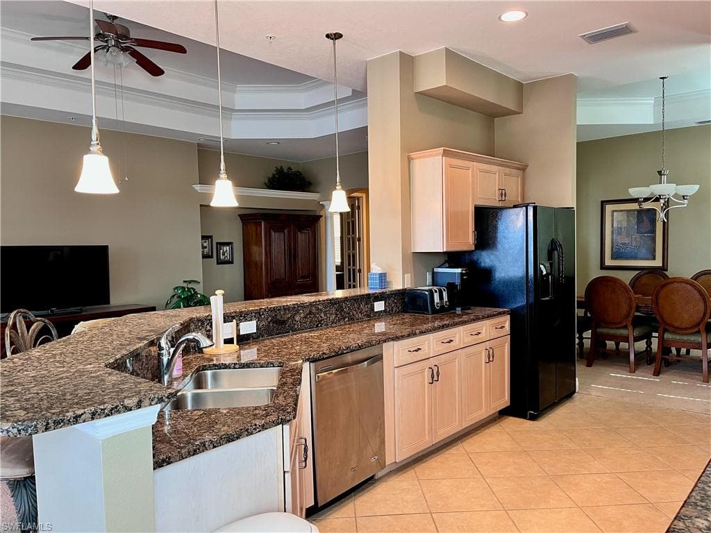 190 Shadroe Cove CIR # 703, CAPE CORAL FL 33991-3