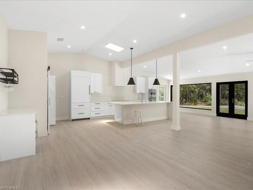 6800 Bottlebrush LN, NAPLES FL 34109-2