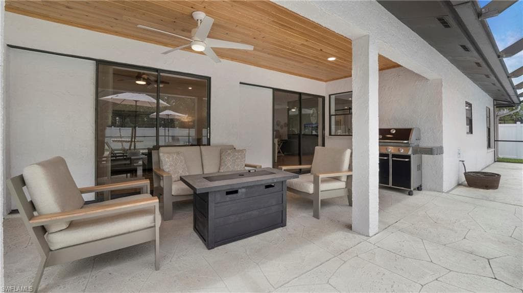 3705 Tomlinson ST, BONITA SPRINGS FL 34134-30