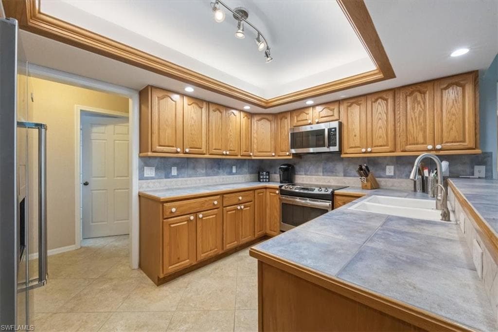 9534 Campbell CIR, NAPLES FL 34109-8