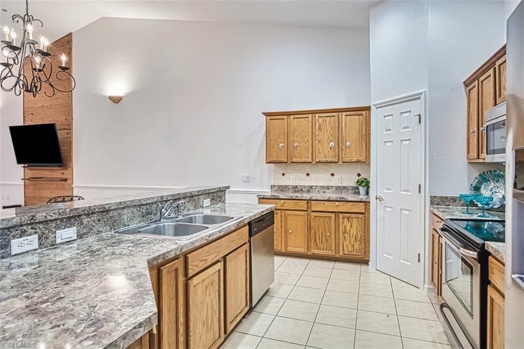 14732 Calusa Palms DR # 202, FORT MYERS FL 33919-19