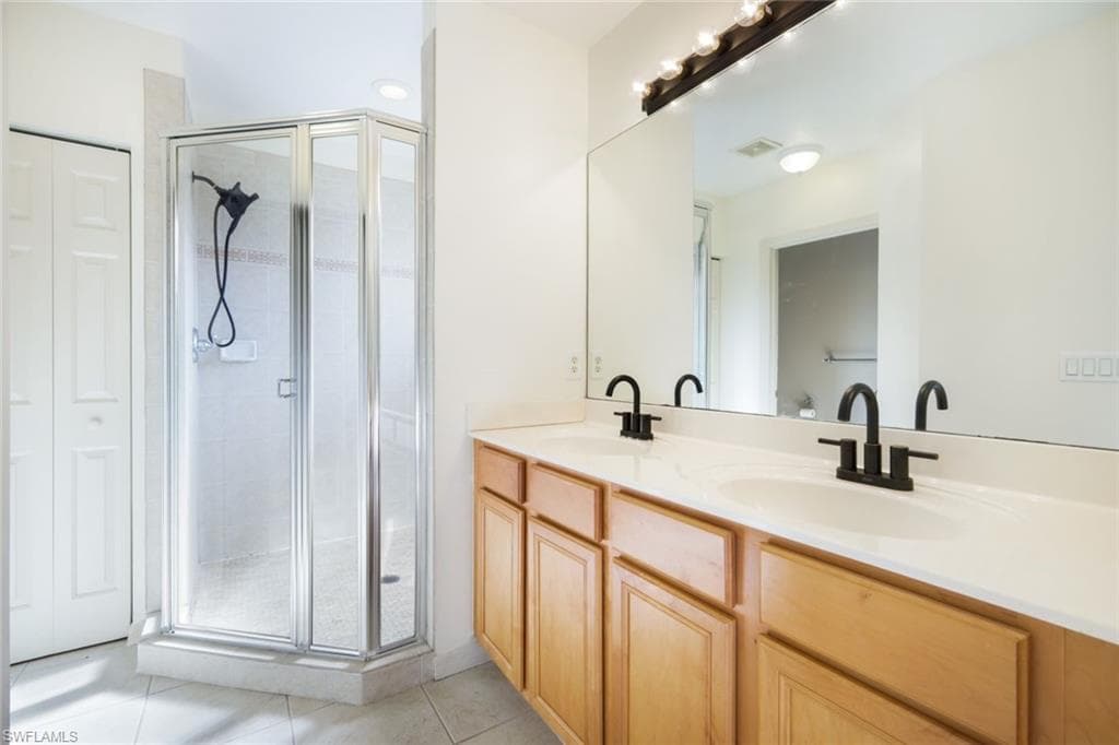 10004 Ravello BLVD, FORT MYERS FL 33905-16