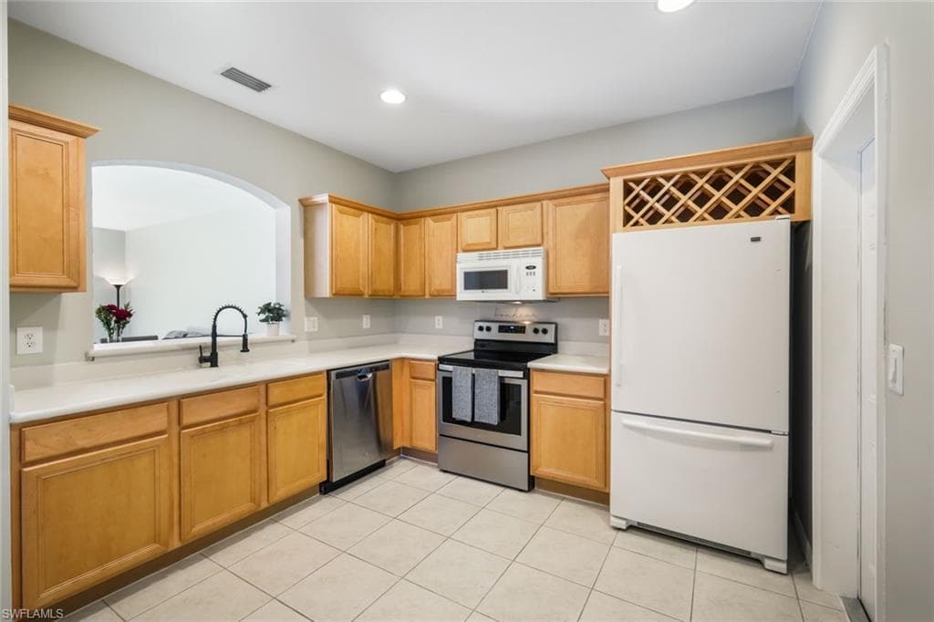 10004 Ravello BLVD, FORT MYERS FL 33905-6