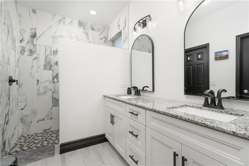 8740 Banyan Bay BLVD, FORT MYERS FL 33908-11