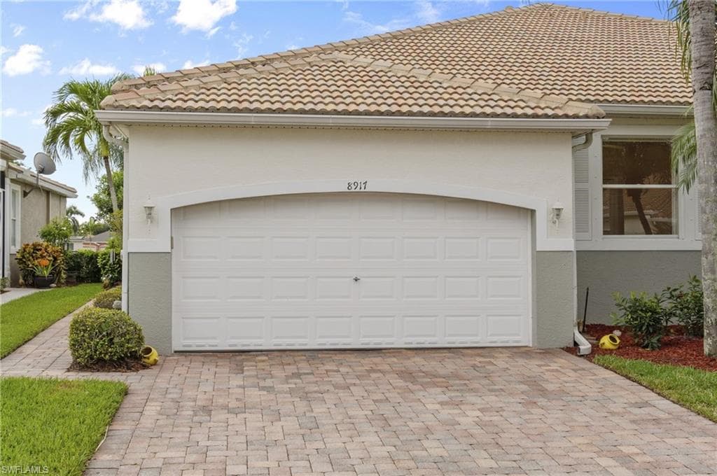 8917 Cranes Nest CT, FORT MYERS FL 33908-1