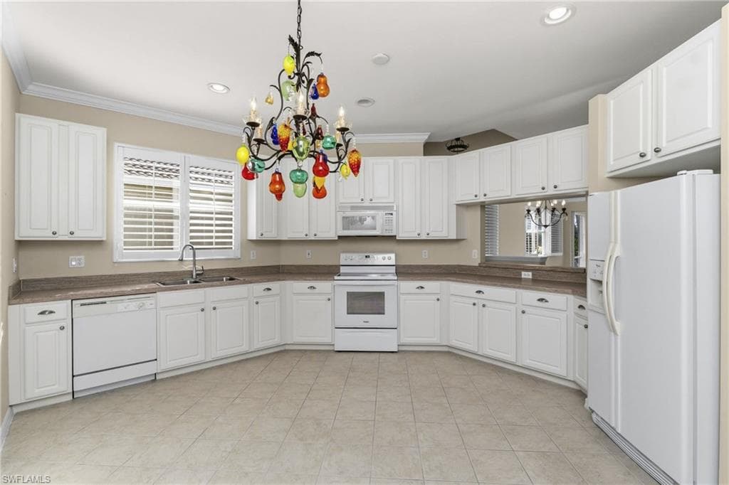 8917 Cranes Nest CT, FORT MYERS FL 33908-9