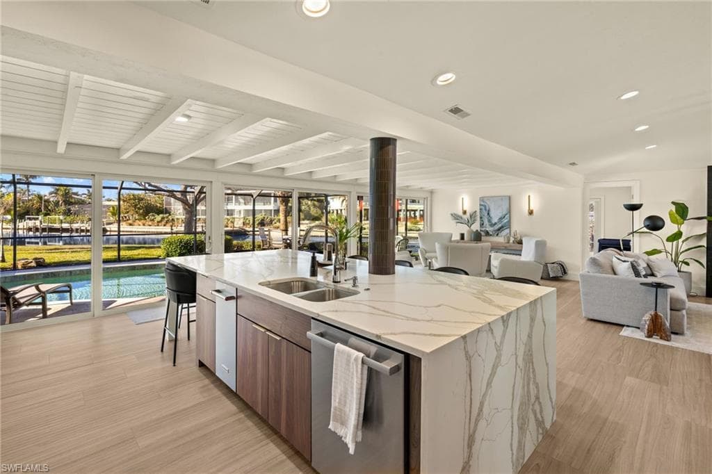 985 Oyster CT, SANIBEL FL 33957-8