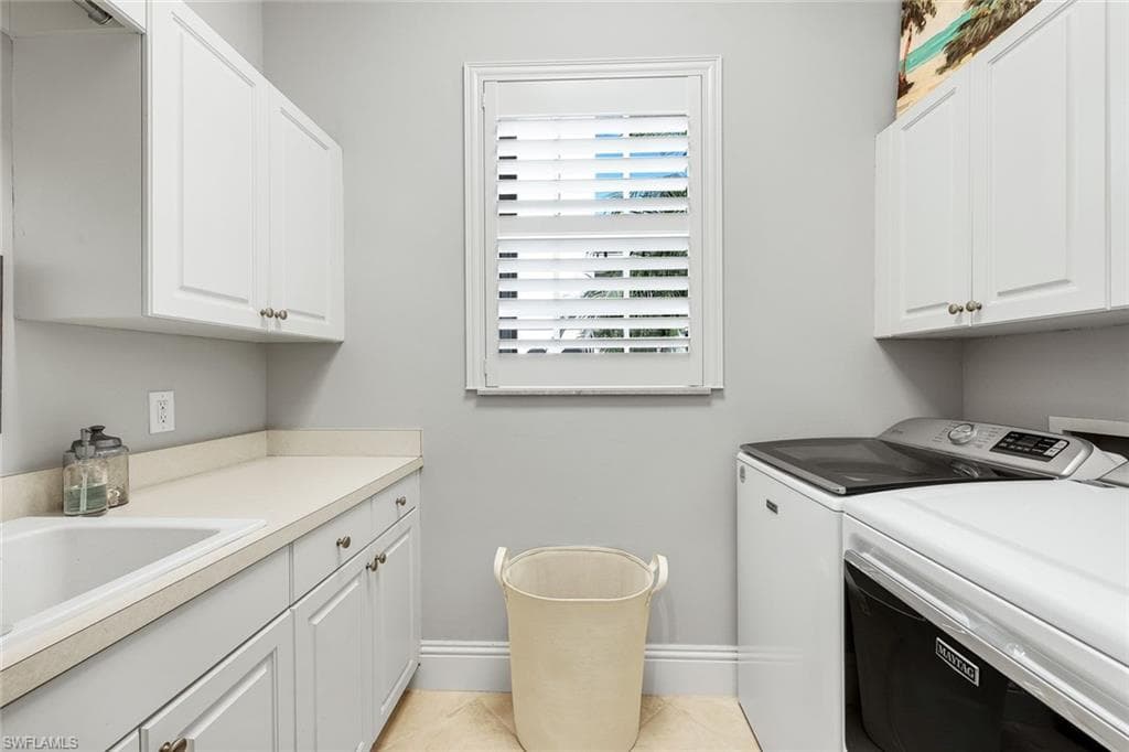 28585 Via D Arezzo DR, BONITA SPRINGS FL 34135-31