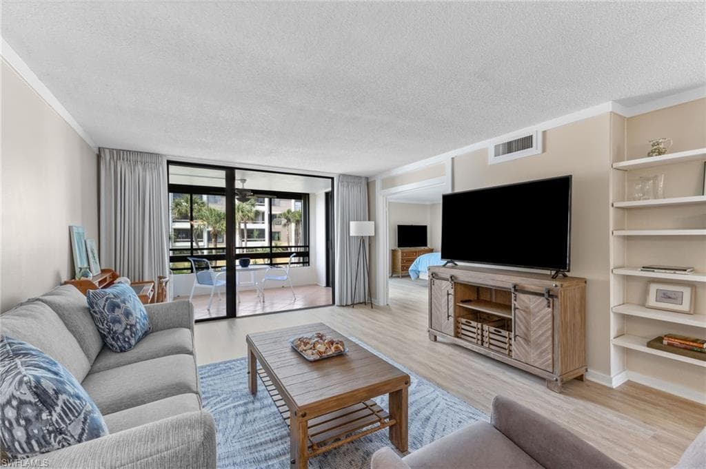 2777 W Gulf DR # 104, SANIBEL FL 33957-9